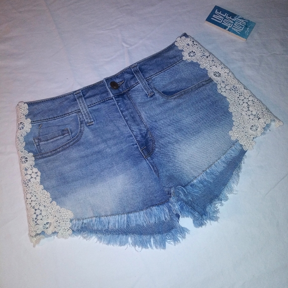 Denim high rise shorts - Picture 6 of 6